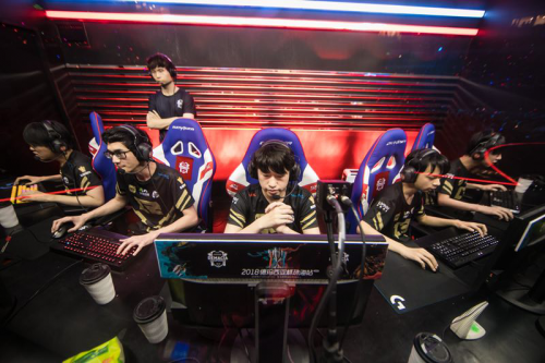 青少年对足 青少年对足