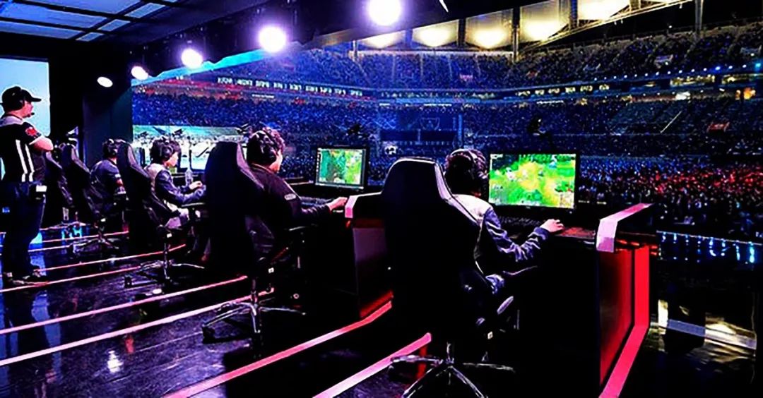 体育发展政 体育发展政