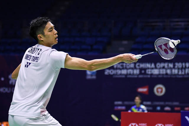 在10人应 在10人应